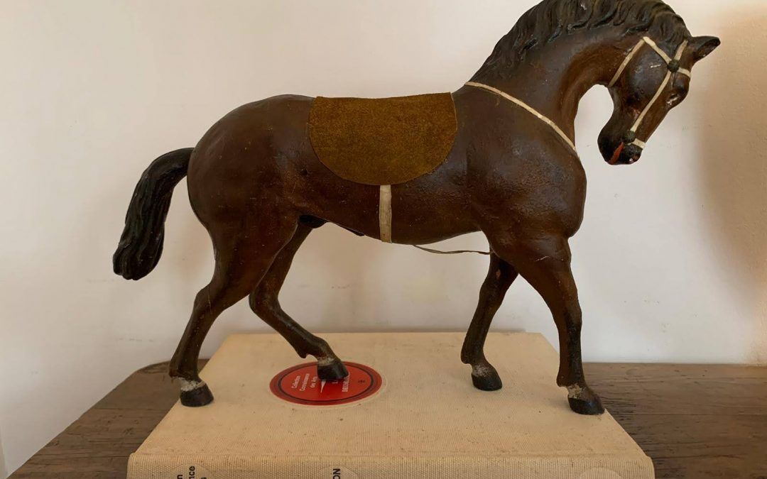 VENDIDO Escultura de caballo